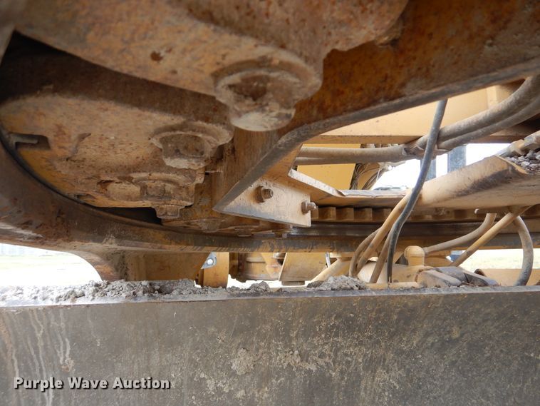 image for item DG8738 2005 Caterpillar 140H  motor grader