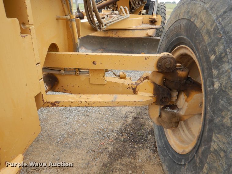 image for item DG8738 2005 Caterpillar 140H  motor grader