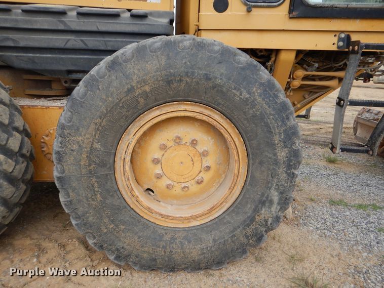 image for item DG8738 2005 Caterpillar 140H  motor grader