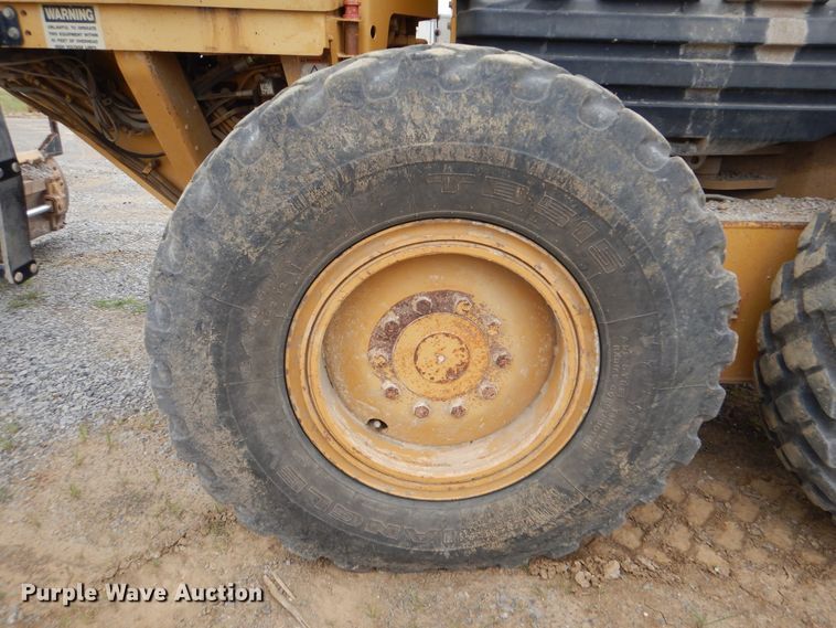 image for item DG8738 2005 Caterpillar 140H  motor grader