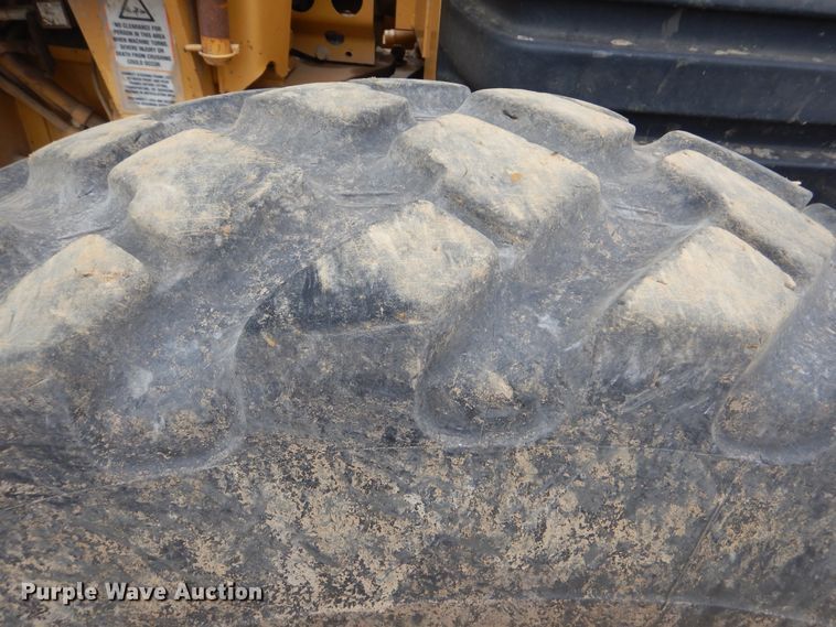 image for item DG8738 2005 Caterpillar 140H  motor grader