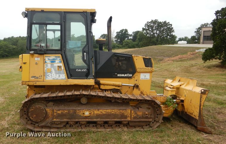 image for item HS9701 2005 Komatsu 39EX  dozer