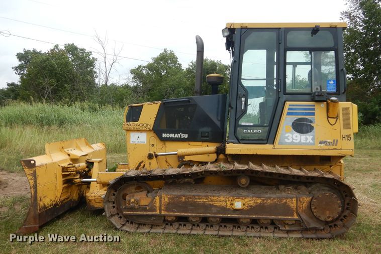 image for item HS9701 2005 Komatsu 39EX  dozer