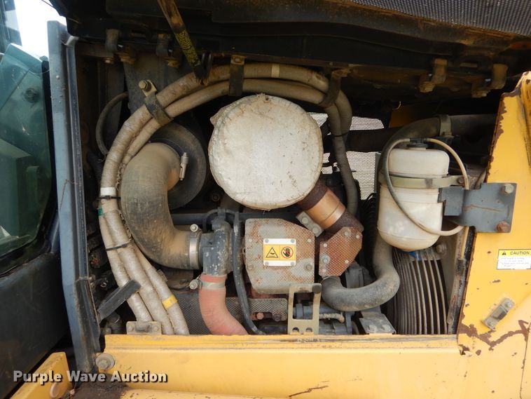 image for item HS9701 2005 Komatsu 39EX  dozer