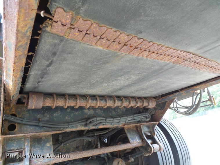 image for item DG1949 2007 Etnyre live bottom trailer