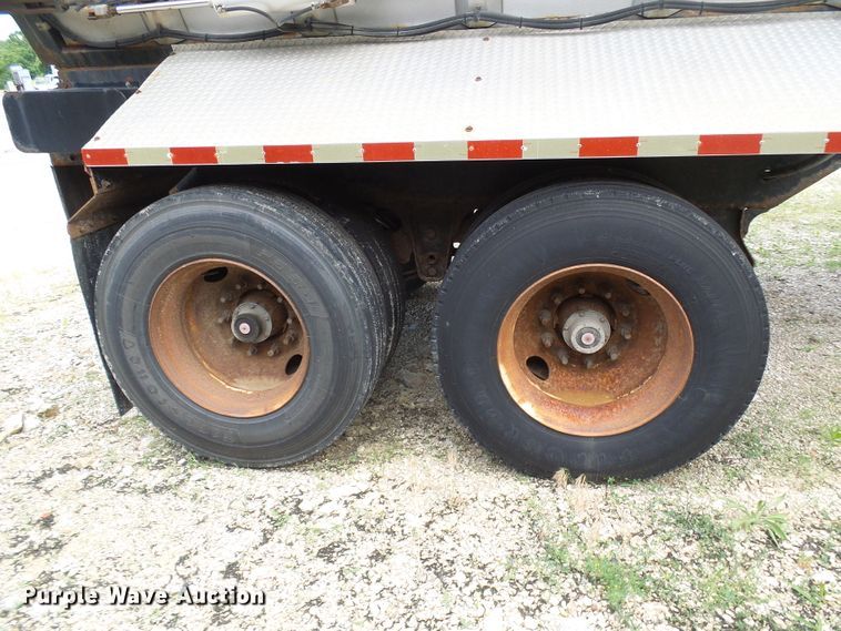 image for item DG1949 2007 Etnyre live bottom trailer