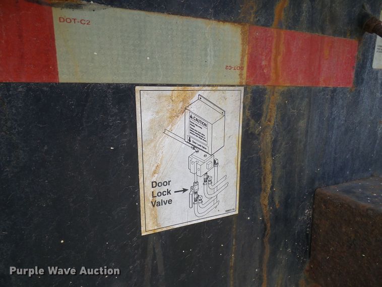 image for item DG1949 2007 Etnyre live bottom trailer