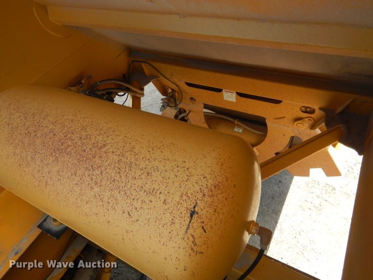 image for item DG4503 2007 Midland MG42 TC3000 bottom dump trailer