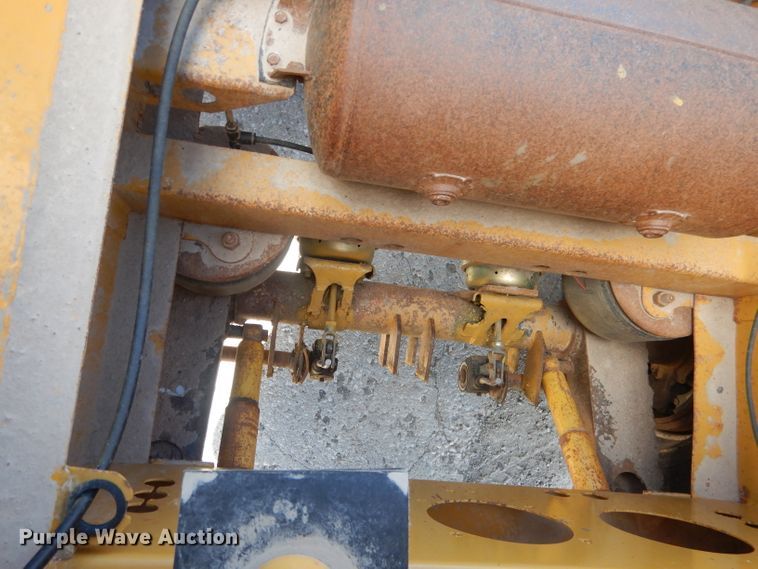 image for item DG4503 2007 Midland MG42 TC3000 bottom dump trailer