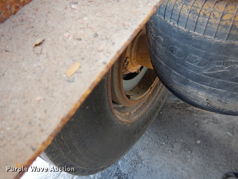 image for item DG4503 2007 Midland MG42 TC3000 bottom dump trailer