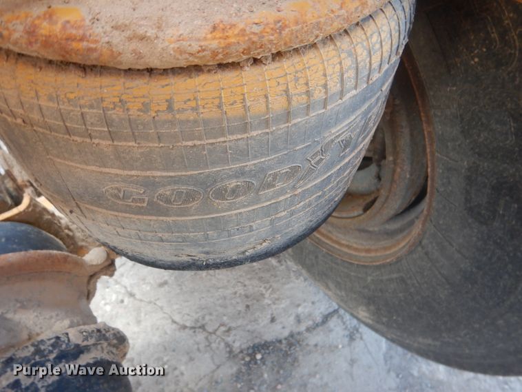 image for item DG4503 2007 Midland MG42 TC3000 bottom dump trailer