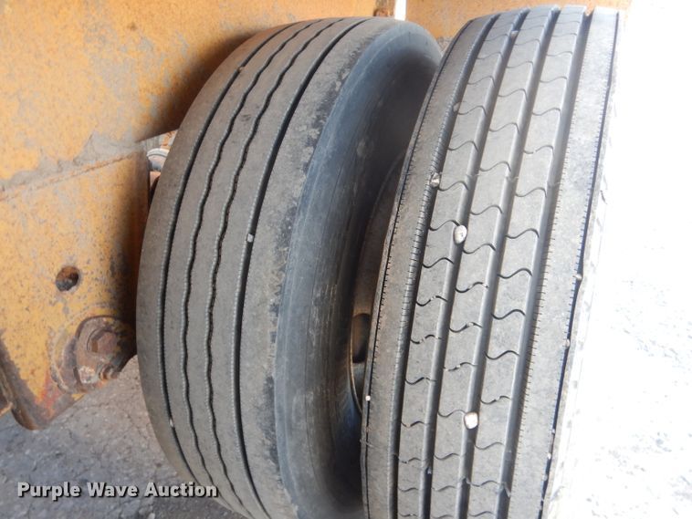 image for item DG4503 2007 Midland MG42 TC3000 bottom dump trailer