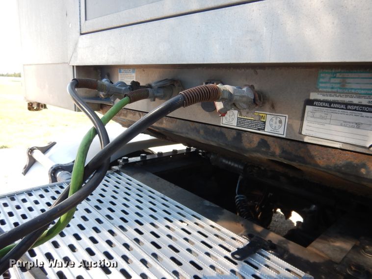 image for item DG5987 2006 Fontaine Renegade conestoga trailer