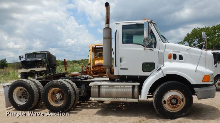 image for item DG6812 2000 Sterling A-Line  semi truck