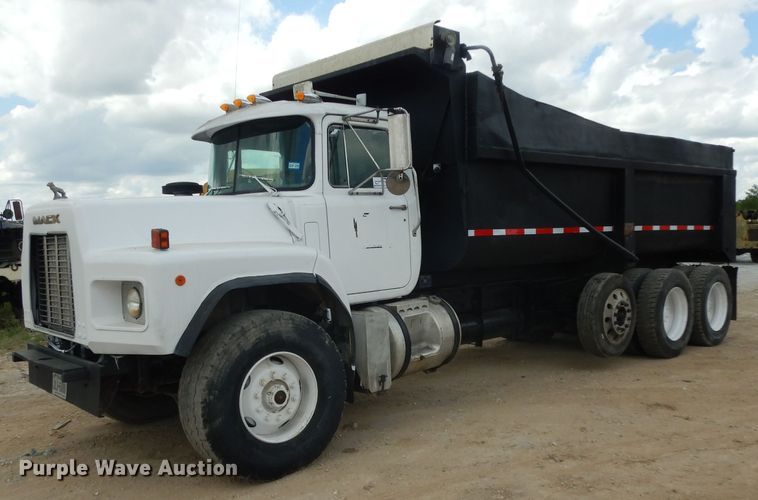 image for item DG6814 2002 Mack RD688S dump truck