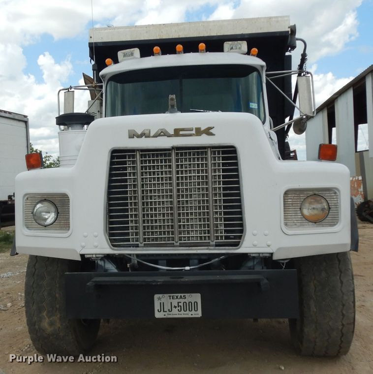 image for item DG6814 2002 Mack RD688S dump truck