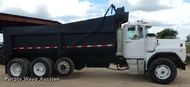 image for item DG6814 2002 Mack RD688S dump truck