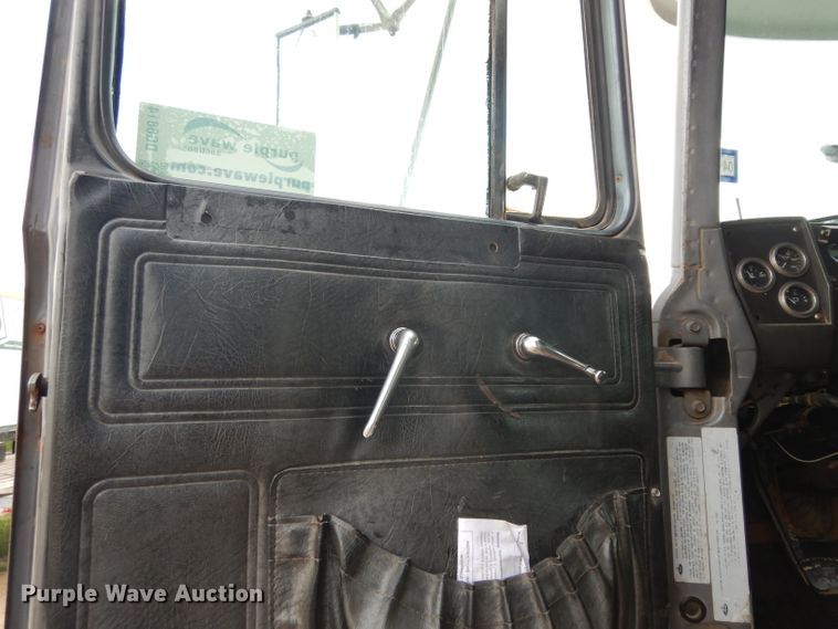 image for item DG6814 2002 Mack RD688S dump truck