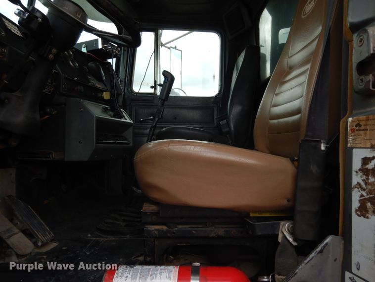 image for item DG6814 2002 Mack RD688S dump truck