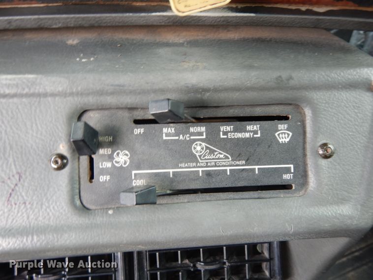 image for item DG6814 2002 Mack RD688S dump truck