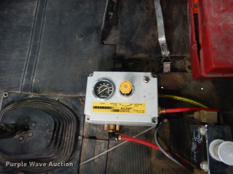 image for item DG6814 2002 Mack RD688S dump truck