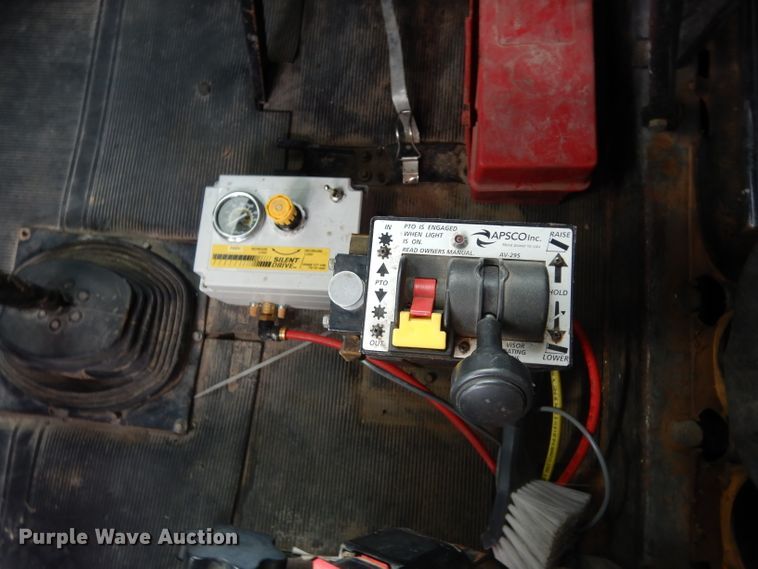 image for item DG6814 2002 Mack RD688S dump truck