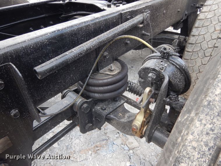 image for item DG6814 2002 Mack RD688S dump truck