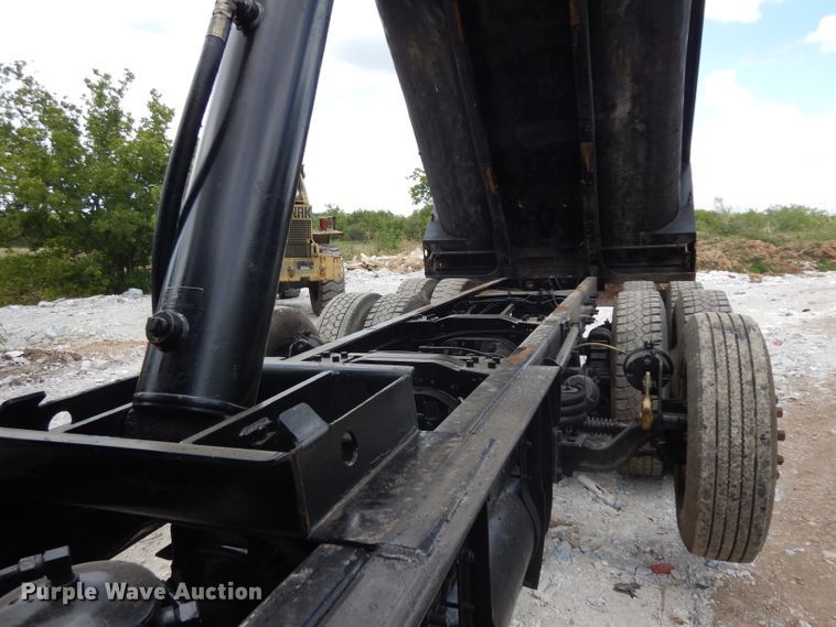 image for item DG6814 2002 Mack RD688S dump truck