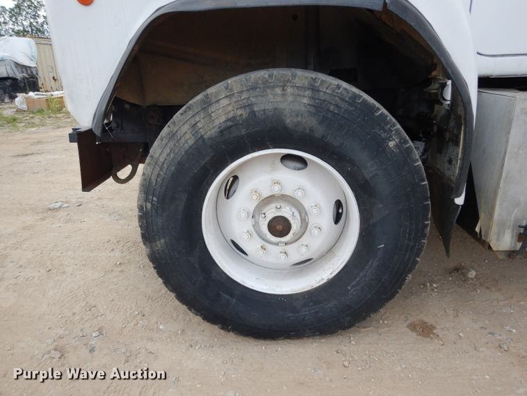 image for item DG6814 2002 Mack RD688S dump truck