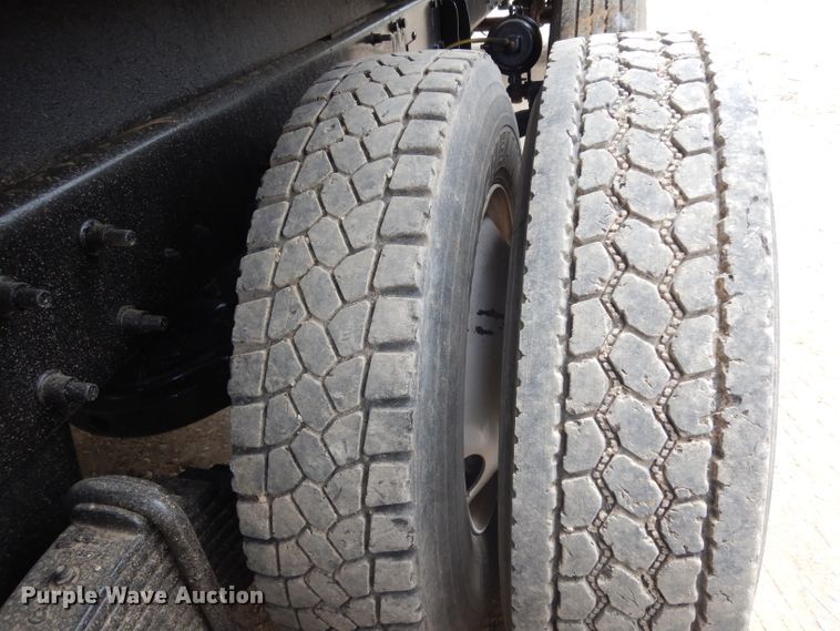 image for item DG6814 2002 Mack RD688S dump truck