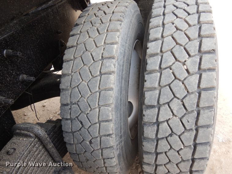 image for item DG6814 2002 Mack RD688S dump truck