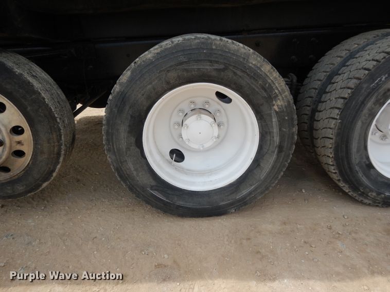 image for item DG6814 2002 Mack RD688S dump truck