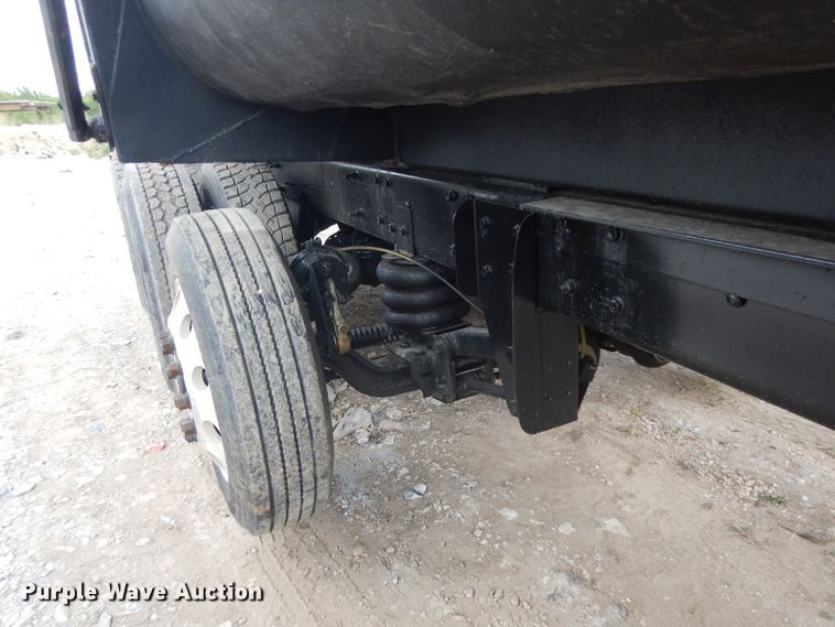 image for item DG6814 2002 Mack RD688S dump truck