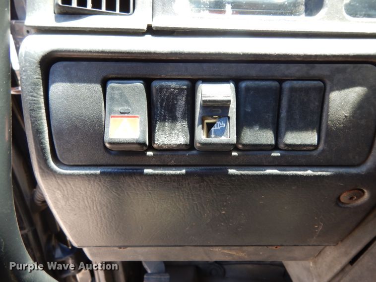 image for item DG6825 2003 Volvo VE D12  sewer jetter / vacuum truck