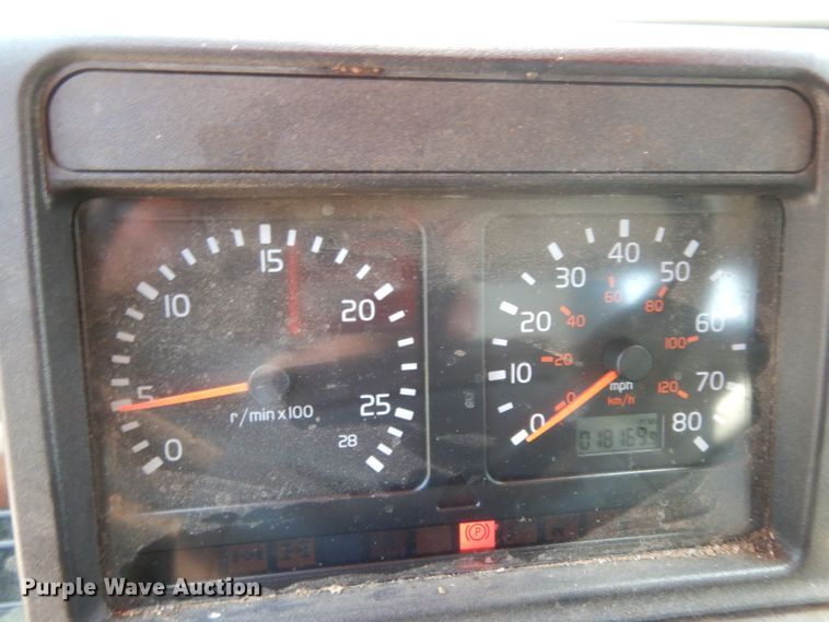 image for item DG6825 2003 Volvo VE D12  sewer jetter / vacuum truck