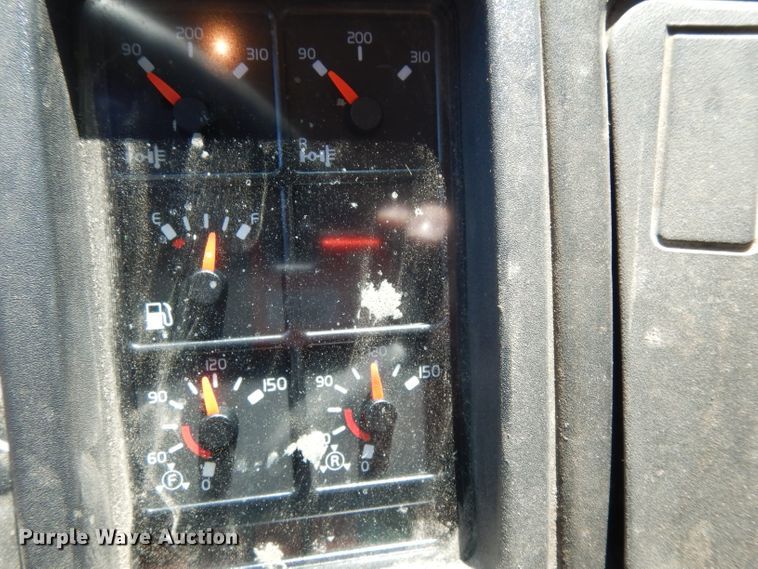 image for item DG6825 2003 Volvo VE D12  sewer jetter / vacuum truck