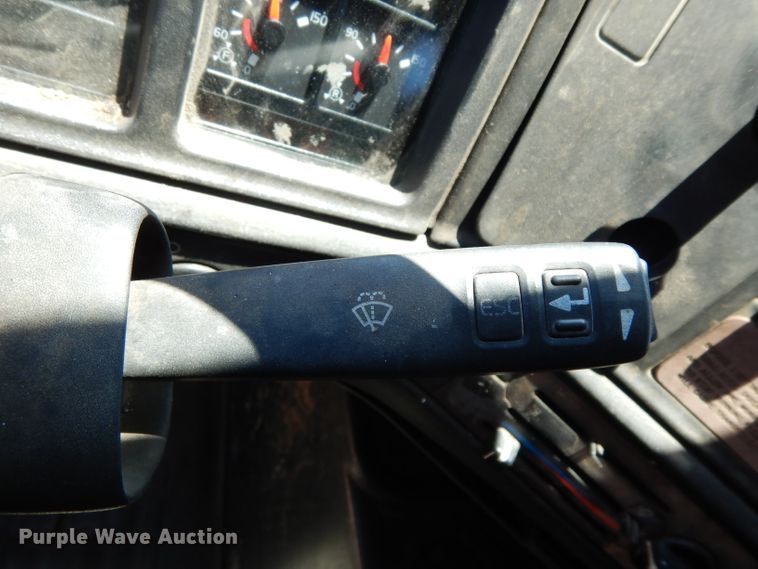 image for item DG6825 2003 Volvo VE D12  sewer jetter / vacuum truck