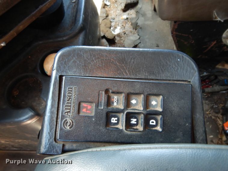 image for item DG6825 2003 Volvo VE D12  sewer jetter / vacuum truck