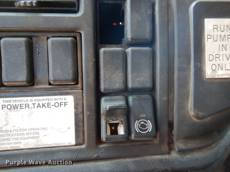 image for item DG6825 2003 Volvo VE D12  sewer jetter / vacuum truck