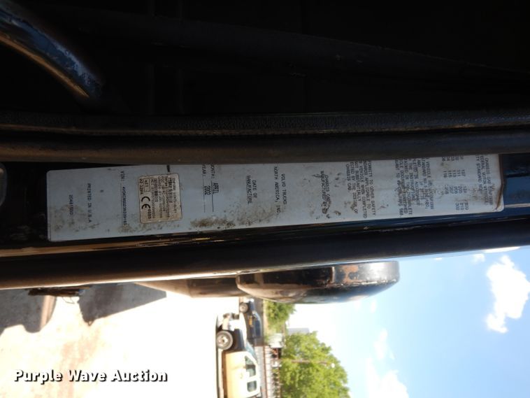 image for item DG6825 2003 Volvo VE D12  sewer jetter / vacuum truck