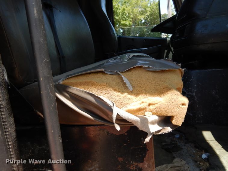 image for item DG6825 2003 Volvo VE D12  sewer jetter / vacuum truck