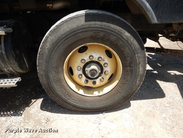 image for item DG6825 2003 Volvo VE D12  sewer jetter / vacuum truck