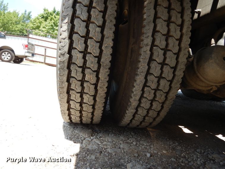 image for item DG6825 2003 Volvo VE D12  sewer jetter / vacuum truck