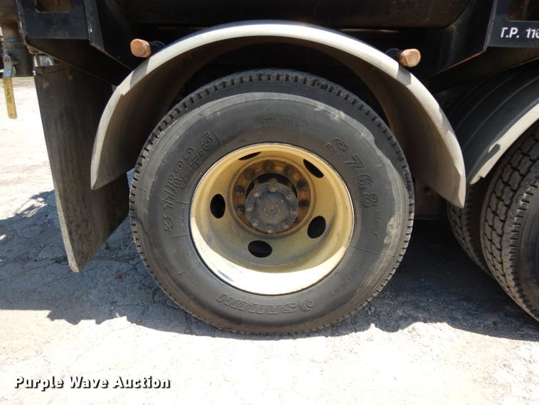 image for item DG6825 2003 Volvo VE D12  sewer jetter / vacuum truck