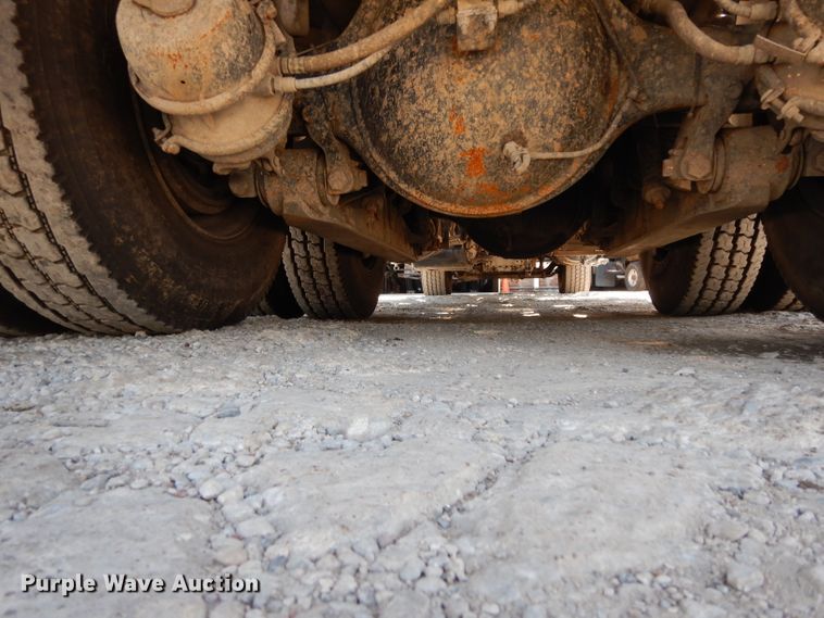 image for item DG6825 2003 Volvo VE D12  sewer jetter / vacuum truck