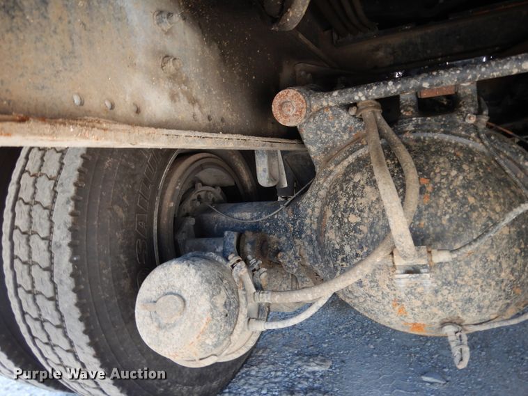 image for item DG6825 2003 Volvo VE D12  sewer jetter / vacuum truck