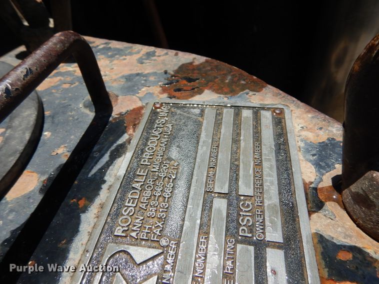 image for item DG6825 2003 Volvo VE D12  sewer jetter / vacuum truck