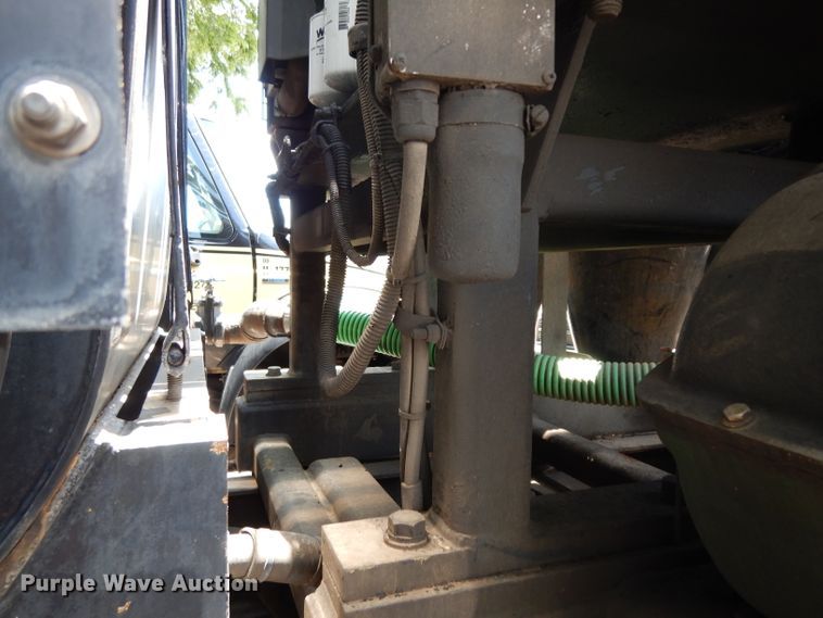 image for item DG6825 2003 Volvo VE D12  sewer jetter / vacuum truck