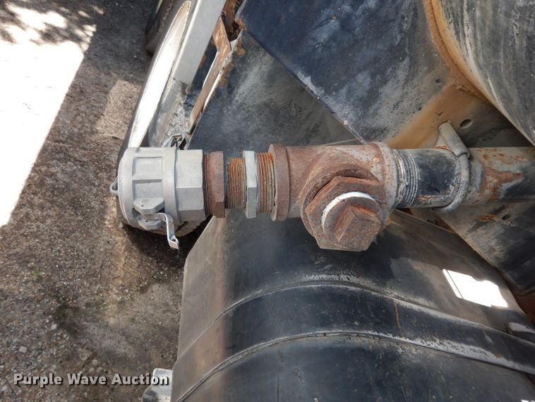 image for item DG6825 2003 Volvo VE D12  sewer jetter / vacuum truck