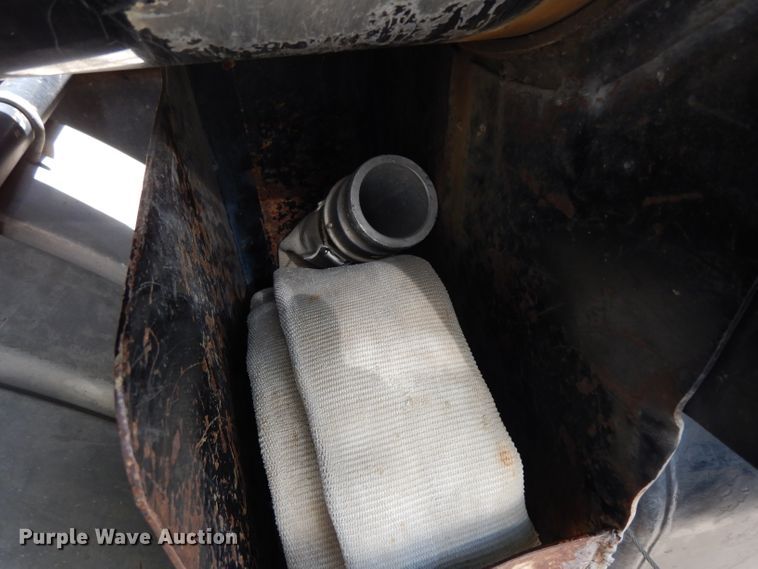 image for item DG6825 2003 Volvo VE D12  sewer jetter / vacuum truck